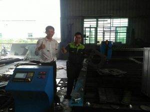 cnc plasma cutting machine image